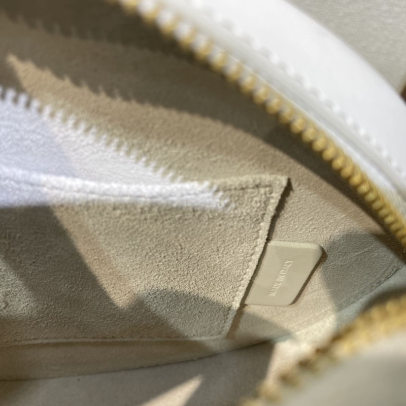 Ce1i*e triomphe bags